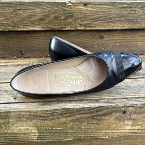 Vintage Salvatore Ferragamo Black Leather Heels size 7 B